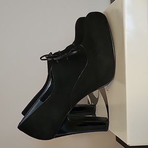 Nine West Naso Black Suede  Lace Up Pumps